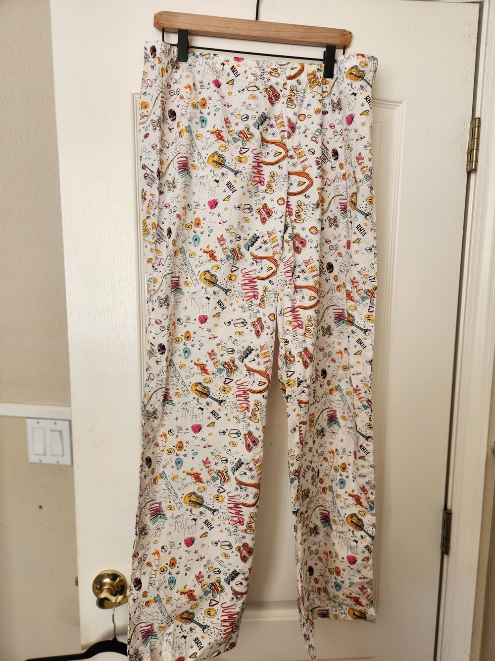 Victoria's Secret PINK White Lounge Pants with Multicolor Graphic Print